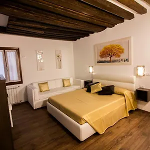 https://golden-suite.hotelslidodijesolo.com